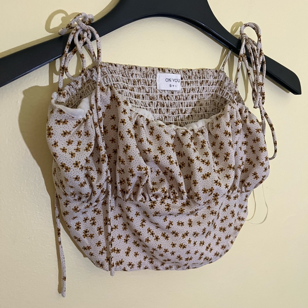 On You Floral Smocked Crop Top Size Large